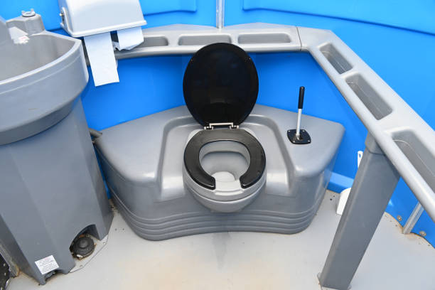 Affordable portable toilet rental in Kenedy, TX